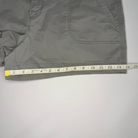 Old Navy Women's Gray Chino Shorts - Size 16 - Low Rise - Picture 6 of 7